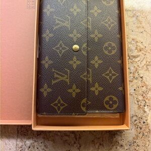 Louis Vuitton Signature Large Wallet
